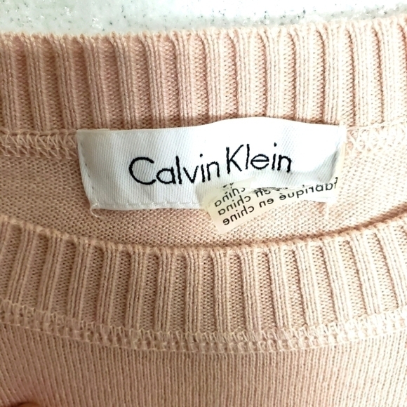 Calvin Klein 3/4 Sleeve Sweater Pink  Lightweight Shirt bottom Size M - Picture 4 of 7